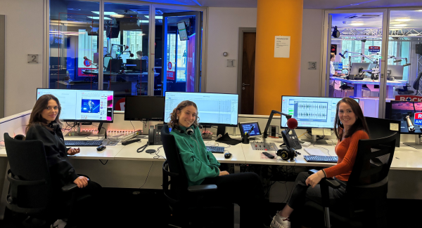 Praktikanten und Volontäre auf der Brücke, © more Marketing