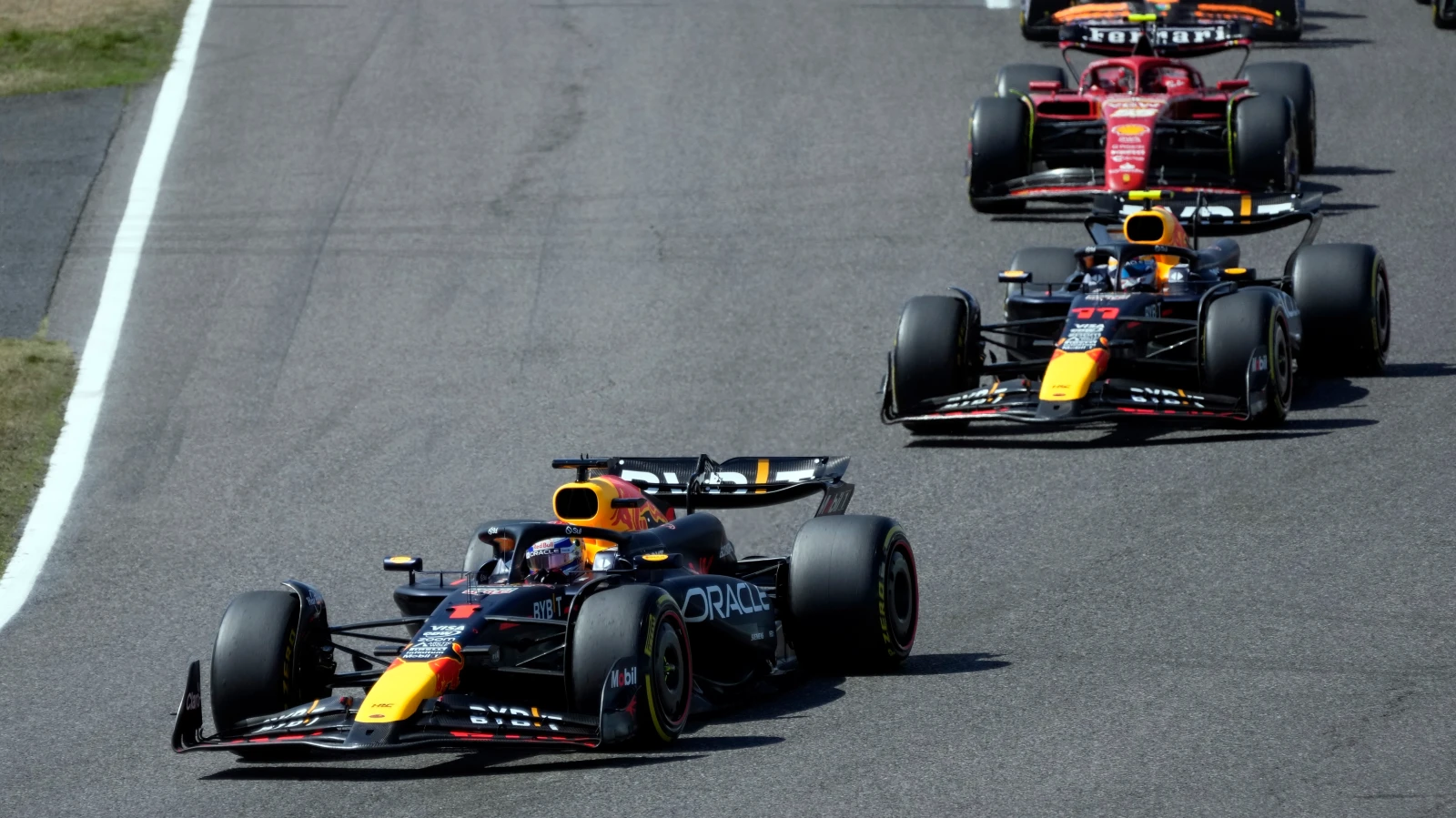 Max Verstappen in Japan erneut unangefochten, © AP Photo/Hiro Komae Max Verstappen in Japan erneut unangefochten, © AP Photo/Hiro Komae