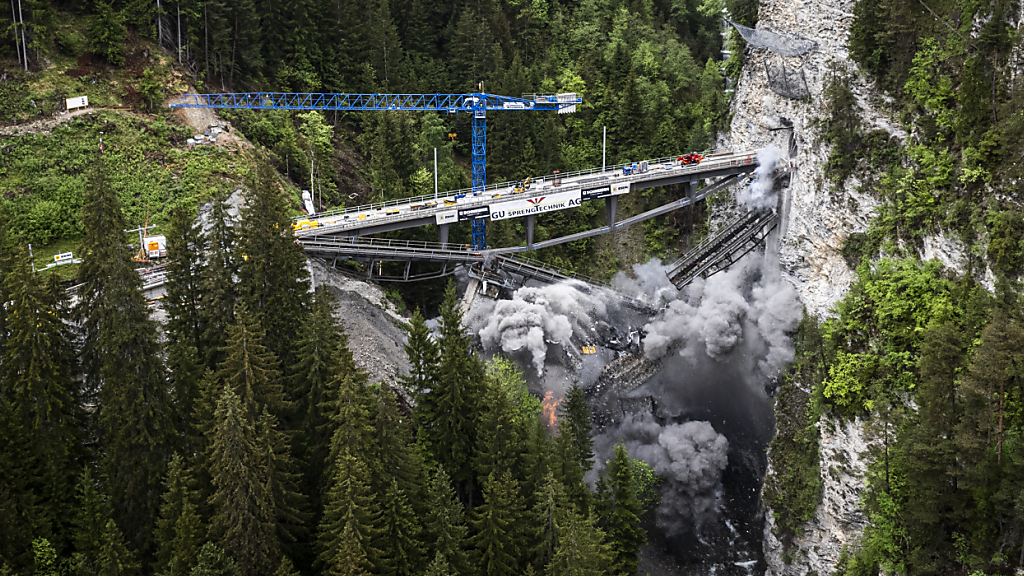 Bündner Staatsanwalt ermittelt wegen illegaler Brückensprengung, © Keystone/SDA