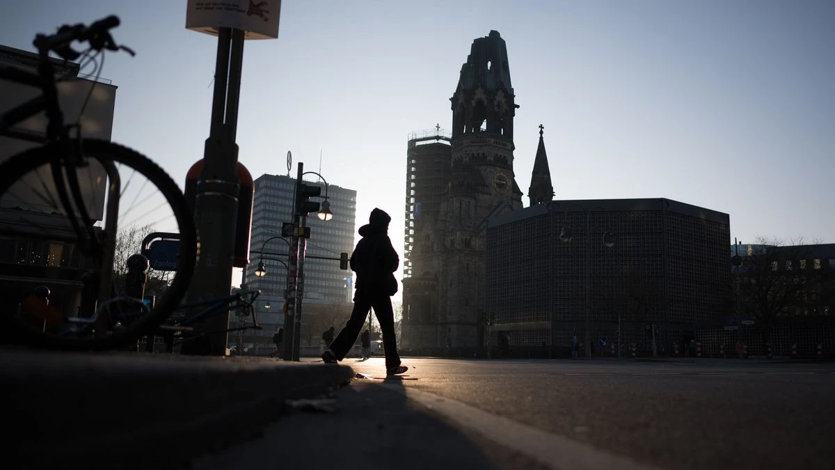 Stuttgart, Mannheim ve Çevre Şehirlerde 'Hava Kirliliği Kırmızı Alarm' Seviyesinde, © dpa Stuttgart, Mannheim ve Çevre Şehirlerde 'Hava Kirliliği Kırmızı Alarm' Seviyesinde, © dpa