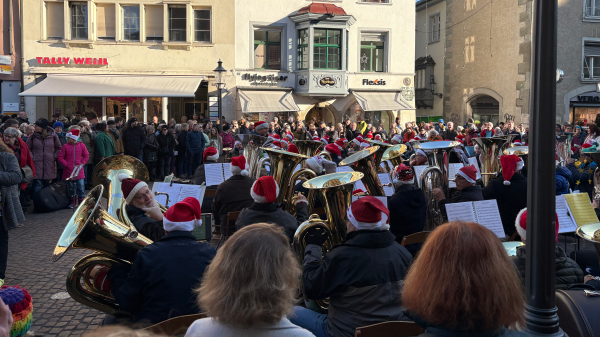 Neuer Teilnehmerrekord an Tuba Christmas 2025, © Radio Munot