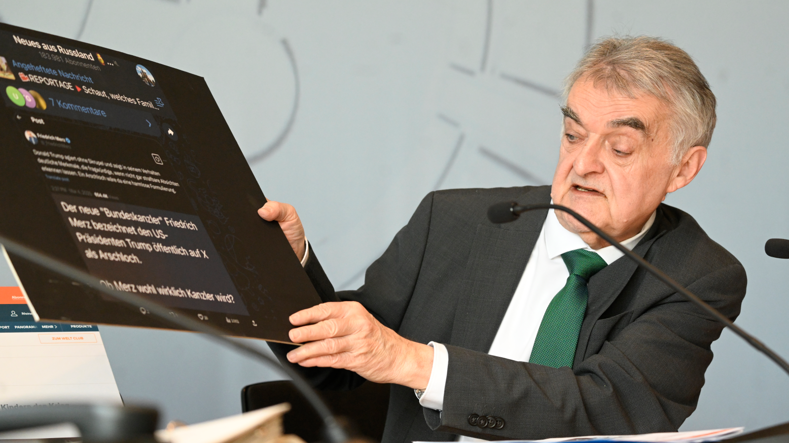 NRW Anayasayı Koruma Raporu 2024: Aşırılık Dijitalleşiyor ve Gençleşiyor, © Roberto Pfeil/dpa