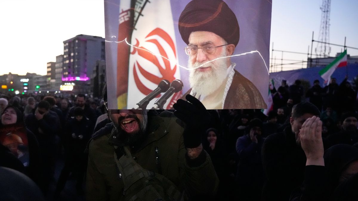 İran Dini Lideri Hamaney Öldürüldü!, © Vahid Salemi/AP/dpa