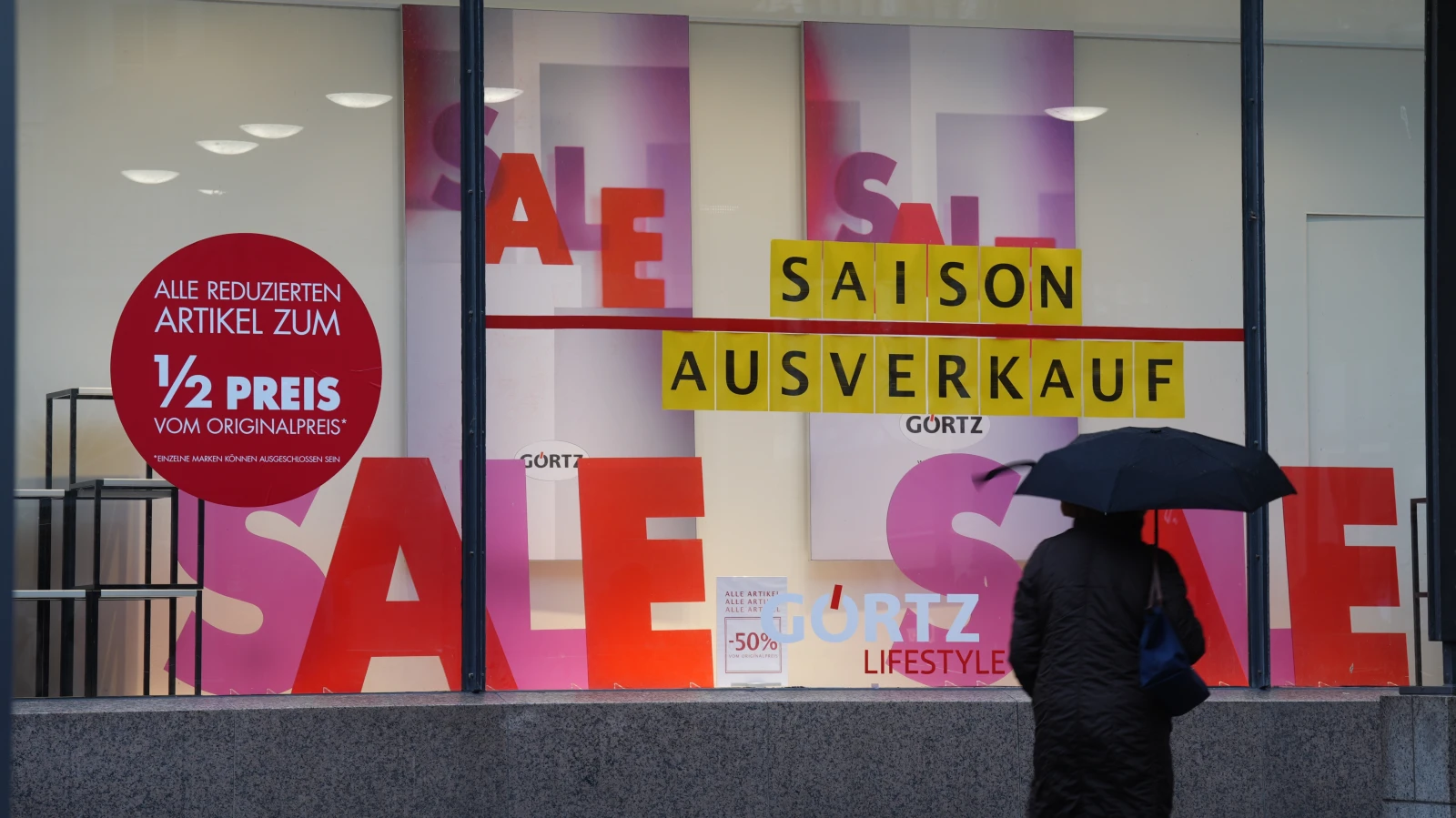 Ayakkabı Perakendecisi Görtz Bremen’den Çekildi: Tüm Mağazalar Kapatıldı!, © Marcus Brandt/dpa Ayakkabı Perakendecisi Görtz Bremen’den Çekildi: Tüm Mağazalar Kapatıldı!, © Marcus Brandt/dpa