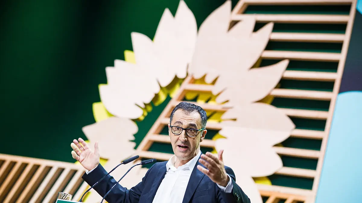 Özdemir'den CDU'ya "Halkın Yüzüne Yüzsüzce Yalan Söylediler", © dpa Özdemir'den CDU'ya "Halkın Yüzüne Yüzsüzce Yalan Söylediler", © dpa