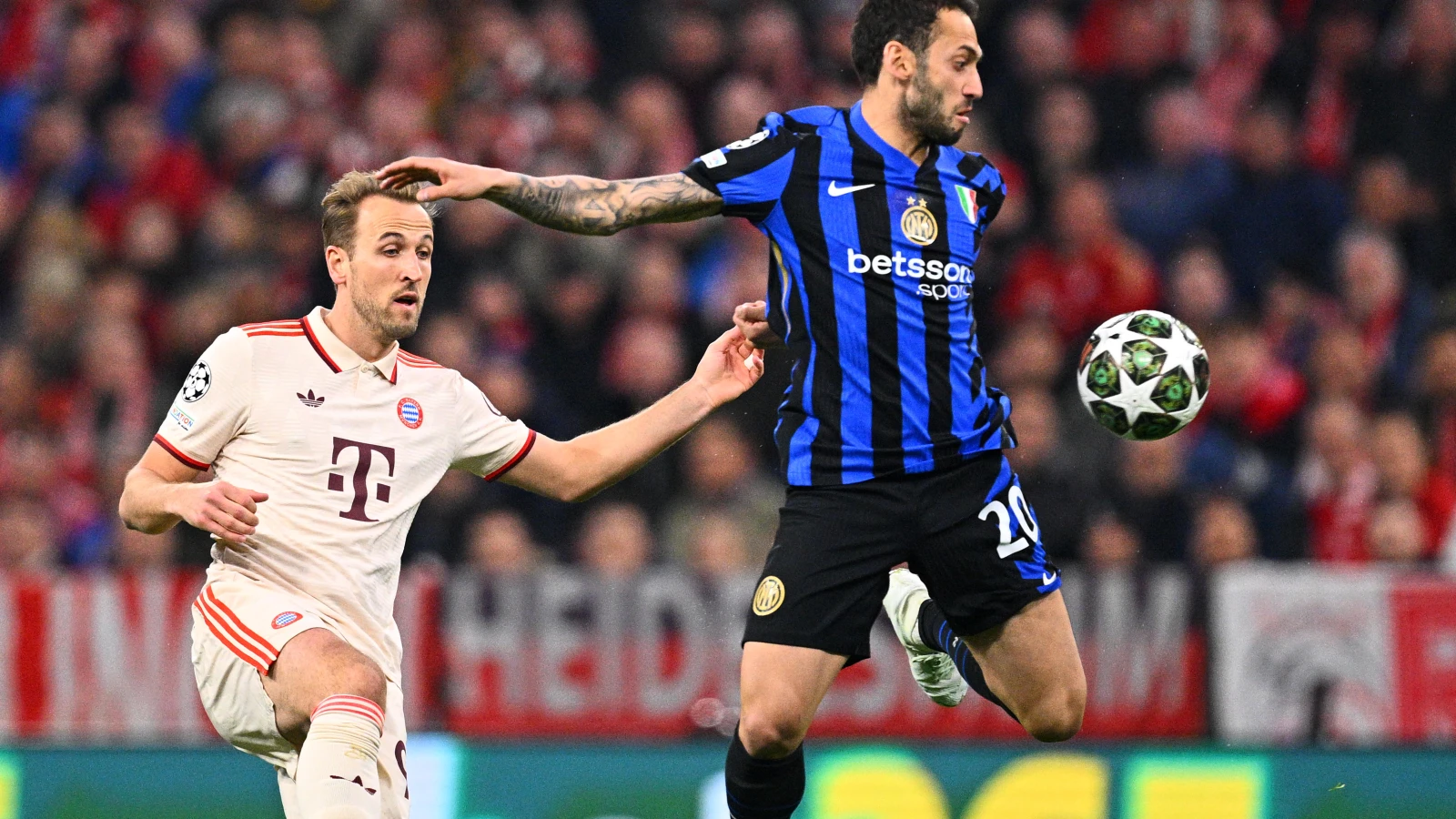 Champions League: Inter-Barcelona maçı hangi kanalda, saat kaçta?, © Peter Kneffel/dpa Champions League: Inter-Barcelona maçı hangi kanalda, saat kaçta?, © Peter Kneffel/dpa