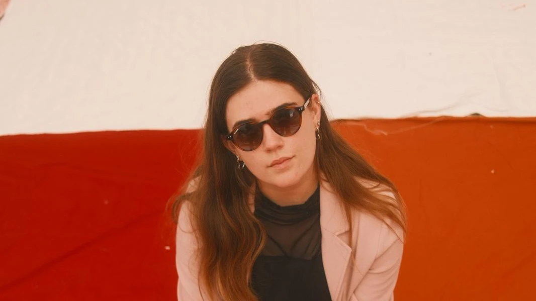 ALPE RAVER & NOLA, SBB Song, © Nola ALPE RAVER & NOLA, SBB Song, © Nola