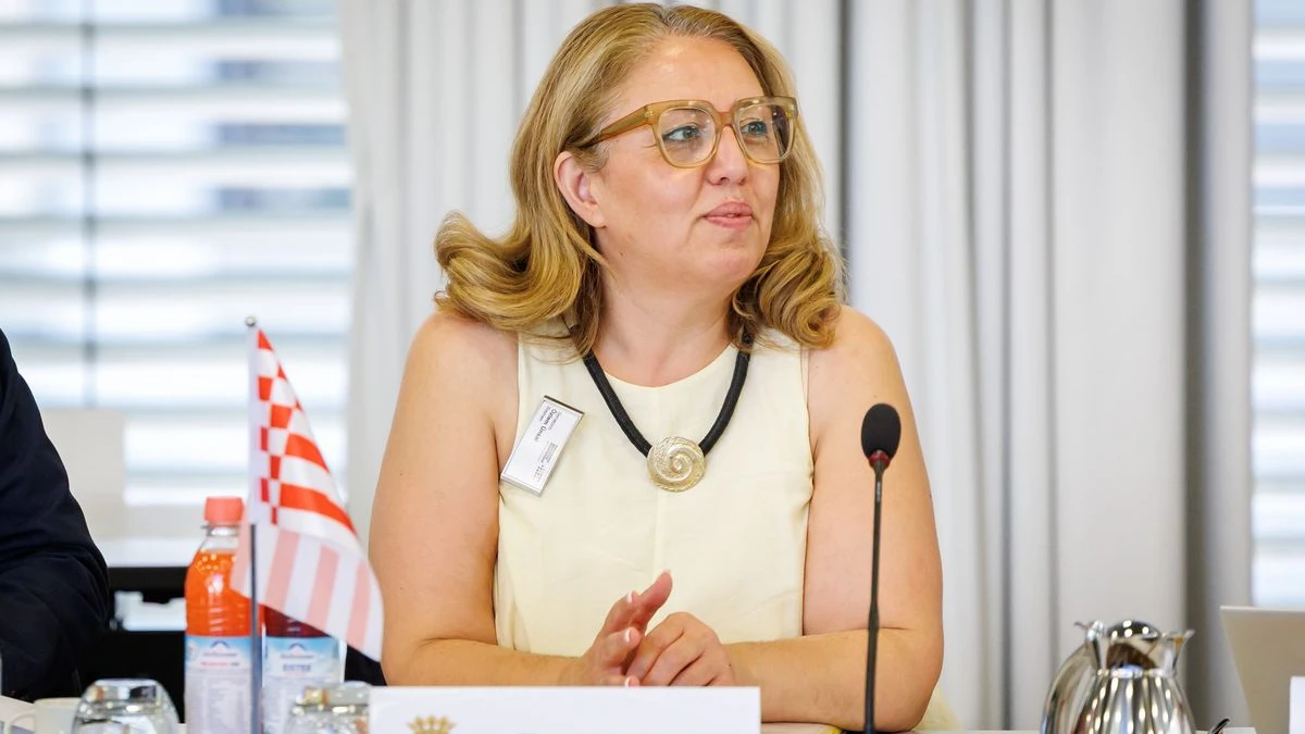 Vatandaş İnisiyatifi, Bausenatör Ünsal’ı Hukuk İhlaliyle Suçladı!, © Daniel Karmann/dpa Vatandaş İnisiyatifi, Bausenatör Ünsal’ı Hukuk İhlaliyle Suçladı!, © Daniel Karmann/dpa