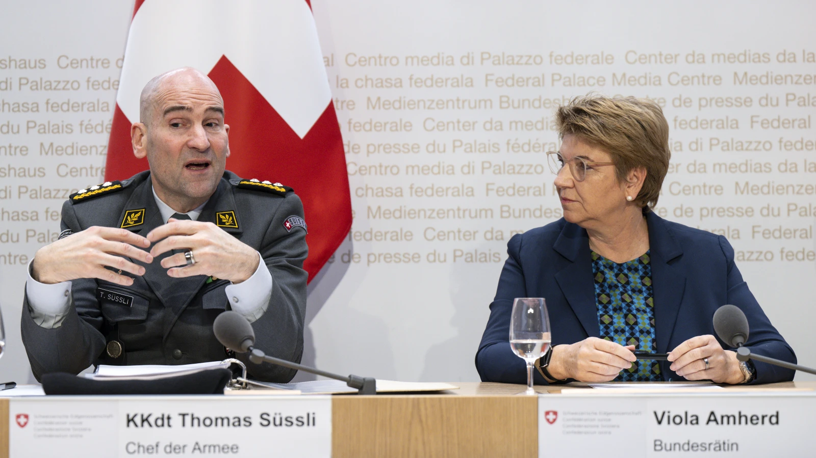 VBS reicht Strafanzeige wegen Indiskretion ein, © Keystone/SDA VBS reicht Strafanzeige wegen Indiskretion ein, © Keystone/SDA