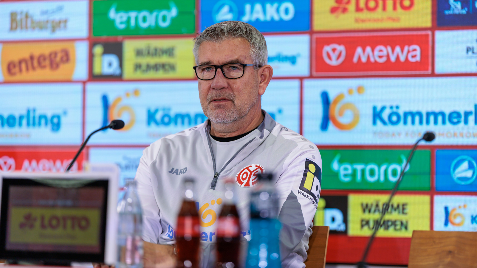 Mainz 05’te Yeni Dönem: Urs Fischer, Takımı Lig Sonunculuğundan Kurtarmak İçin Göreve Başladı, © Jörg Halisch/dpa