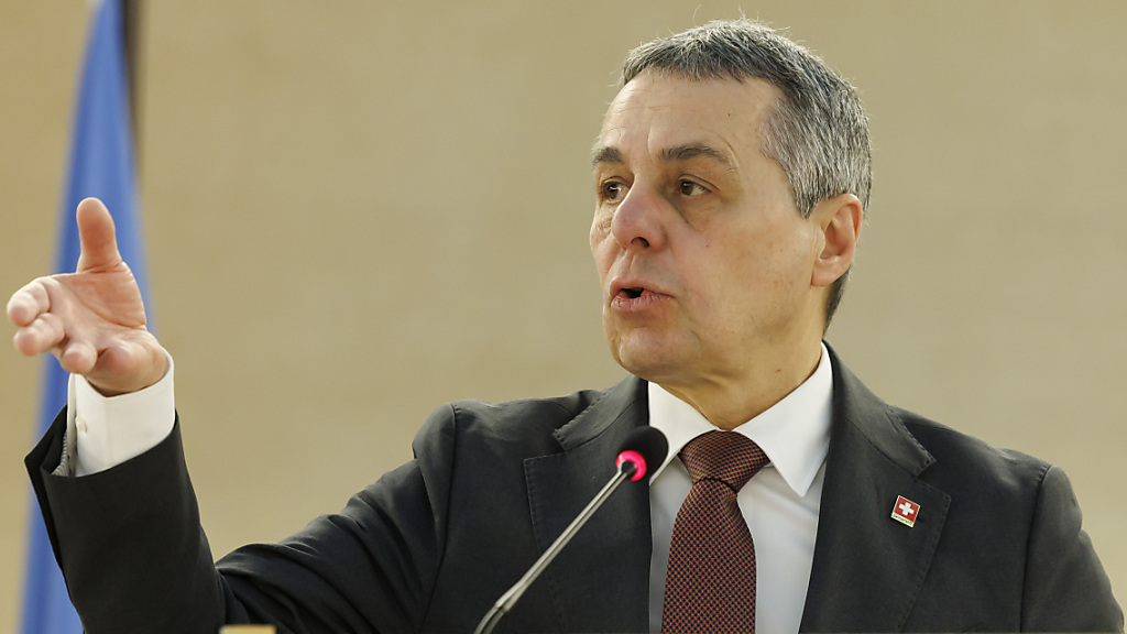 Cassis warnt vor negativer Dynamik bei Menschenrechten weltweit, © Keystone / SDA