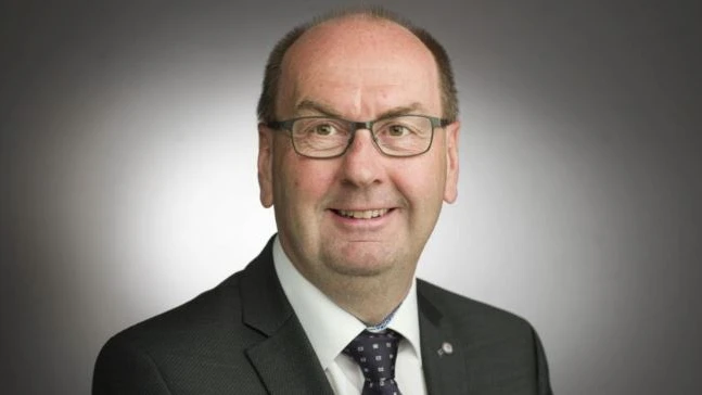 Neuer Glarner Landammann vereidigt, © ZVG/ Regierung Glarus Neuer Glarner Landammann vereidigt, © ZVG/ Regierung Glarus