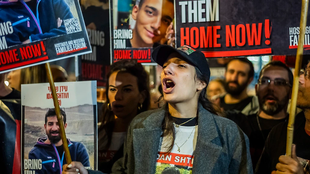 Angehörige von Geiseln wollen Hamas-Anführer verklagen, © Keystone/SDA Angehörige von Geiseln wollen Hamas-Anführer verklagen, © Keystone/SDA