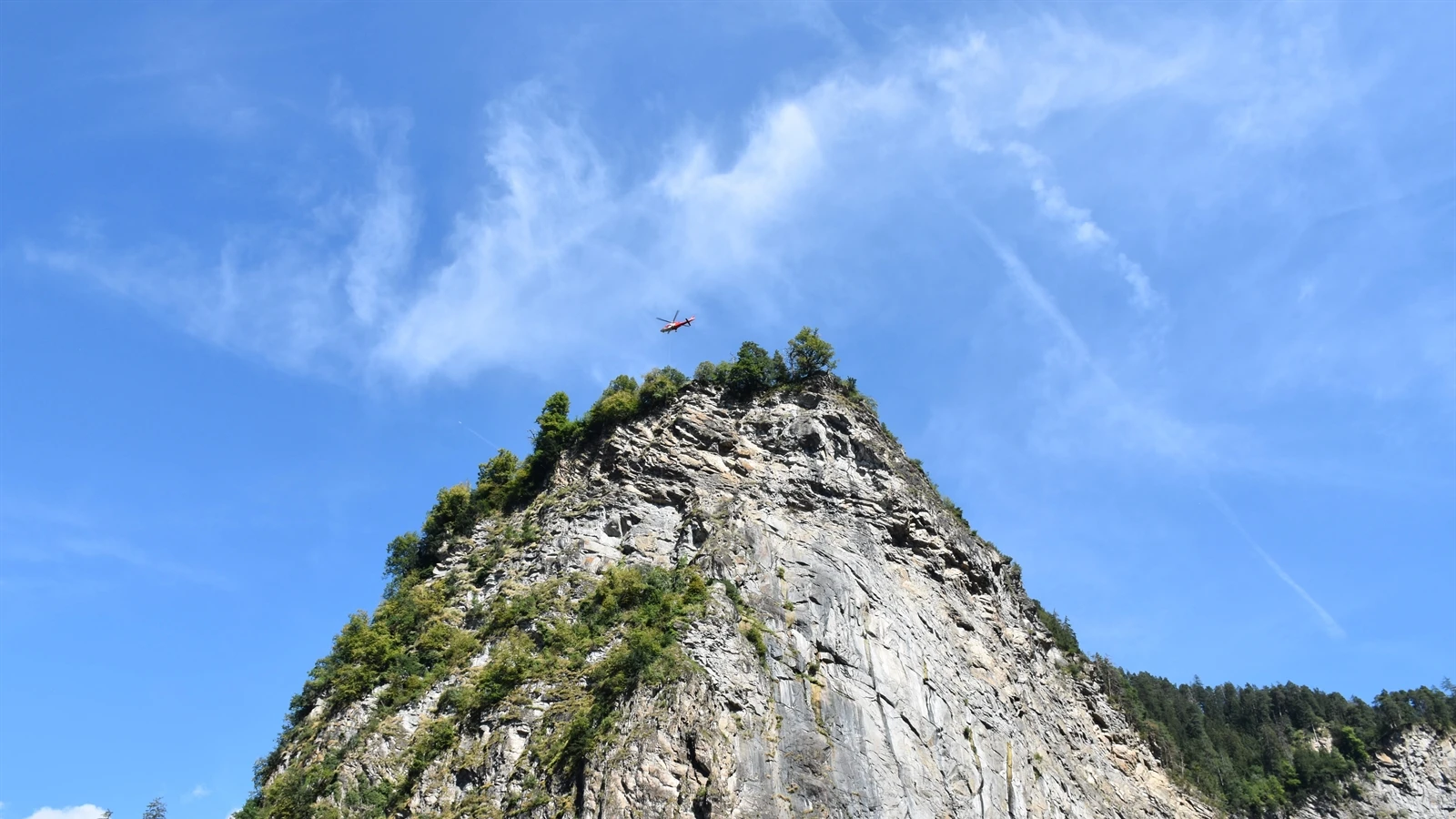 Tödlicher Absturz im Domleschg, © Kantonspolizei Graubünden Tödlicher Absturz im Domleschg, © Kantonspolizei Graubünden