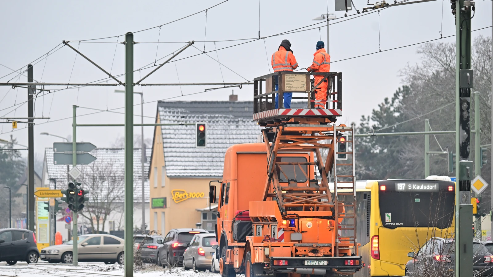 Mannheim Wasserturm´da Tramvay Çalışmaları Başlıyor!, © Sebastian Gollnow/dpa Mannheim Wasserturm´da Tramvay Çalışmaları Başlıyor!, © Sebastian Gollnow/dpa