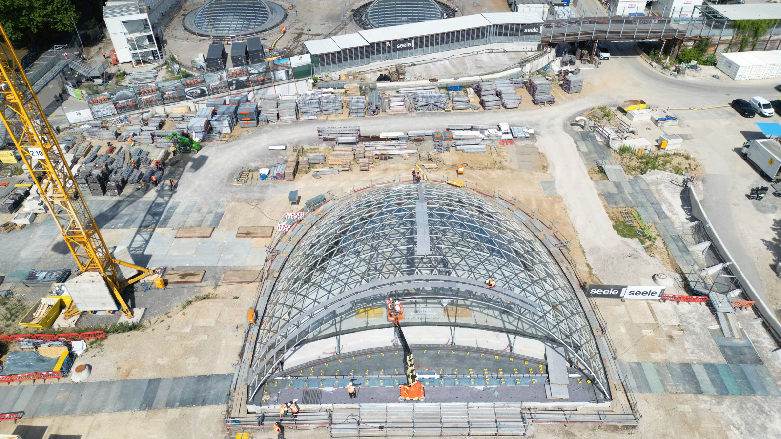 Stuttgart Gar Tüneli Uzun Mesafe Yürüyüş Rotası Oldu!, © dpa