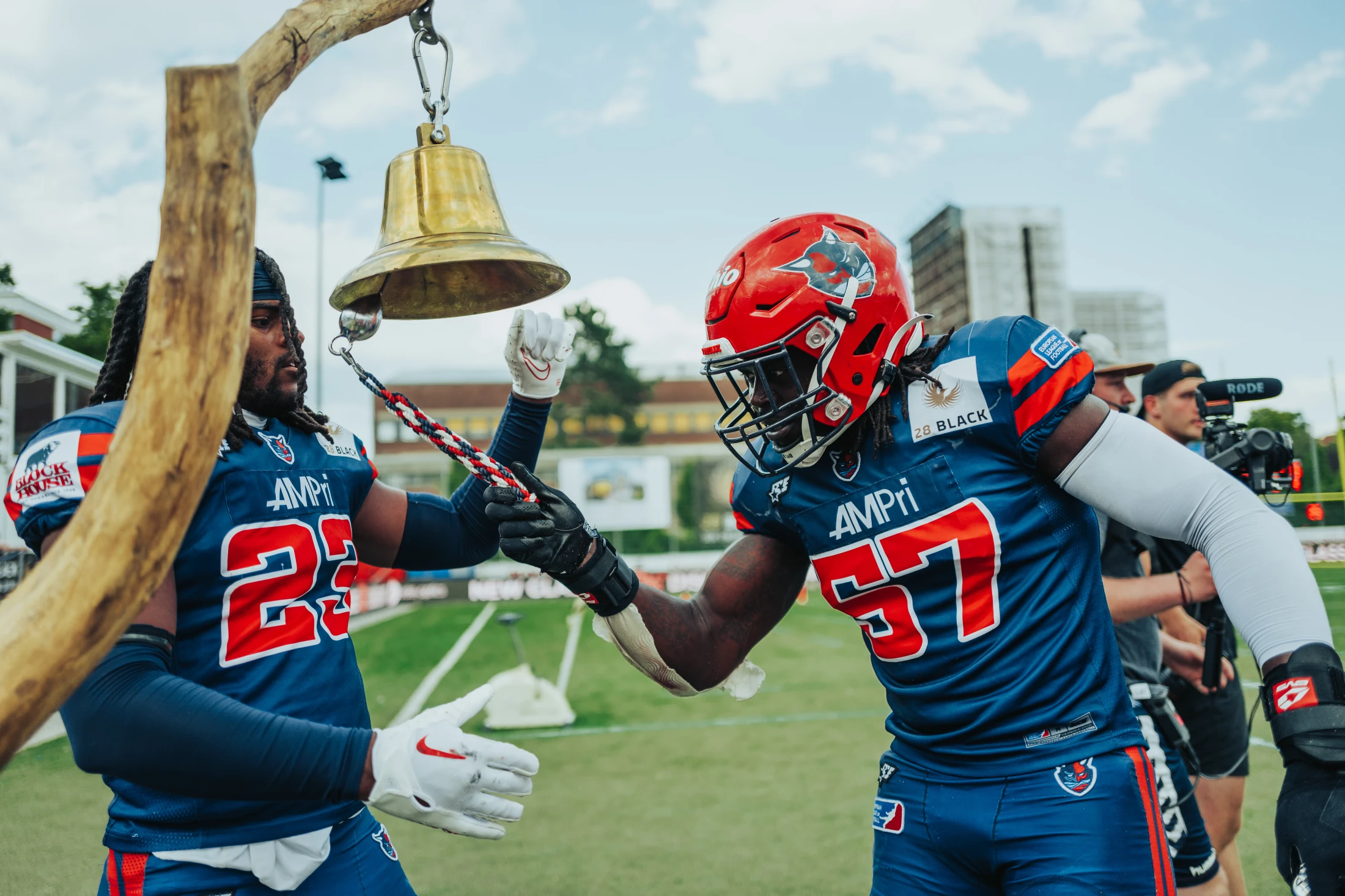 Zwei Footballspieler , © Hamburg Sea Devils Zwei Footballspieler , © Hamburg Sea Devils