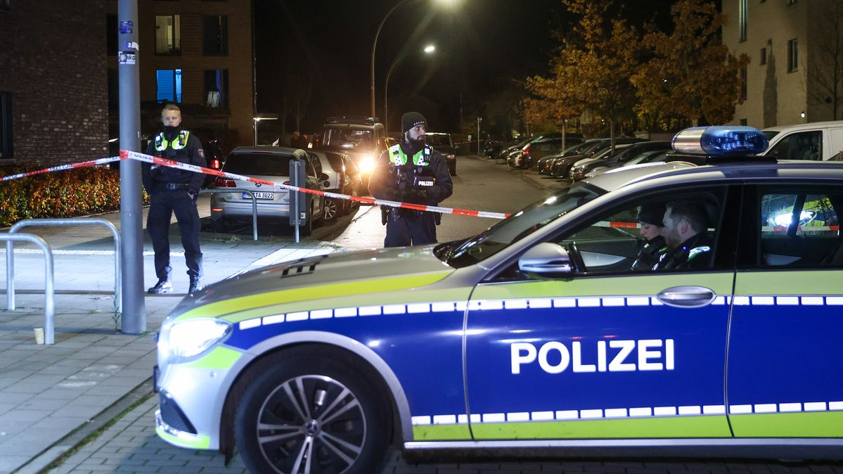 Hamburg-Eidelstedt’te Silahlı Saldırı: Bir Kişi Ağır Yaralandı!, © Bodo Marks/dpa