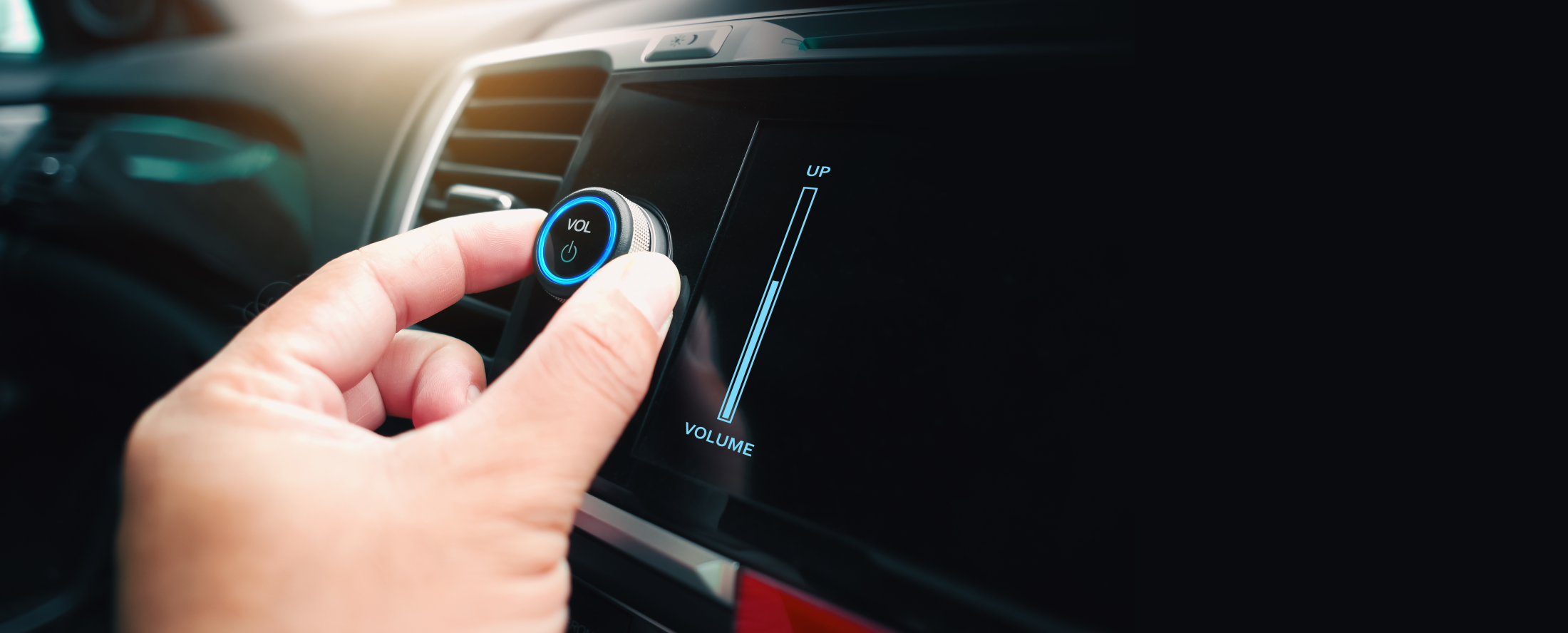 Nahaufnahme Autoradio, © Shutterstock