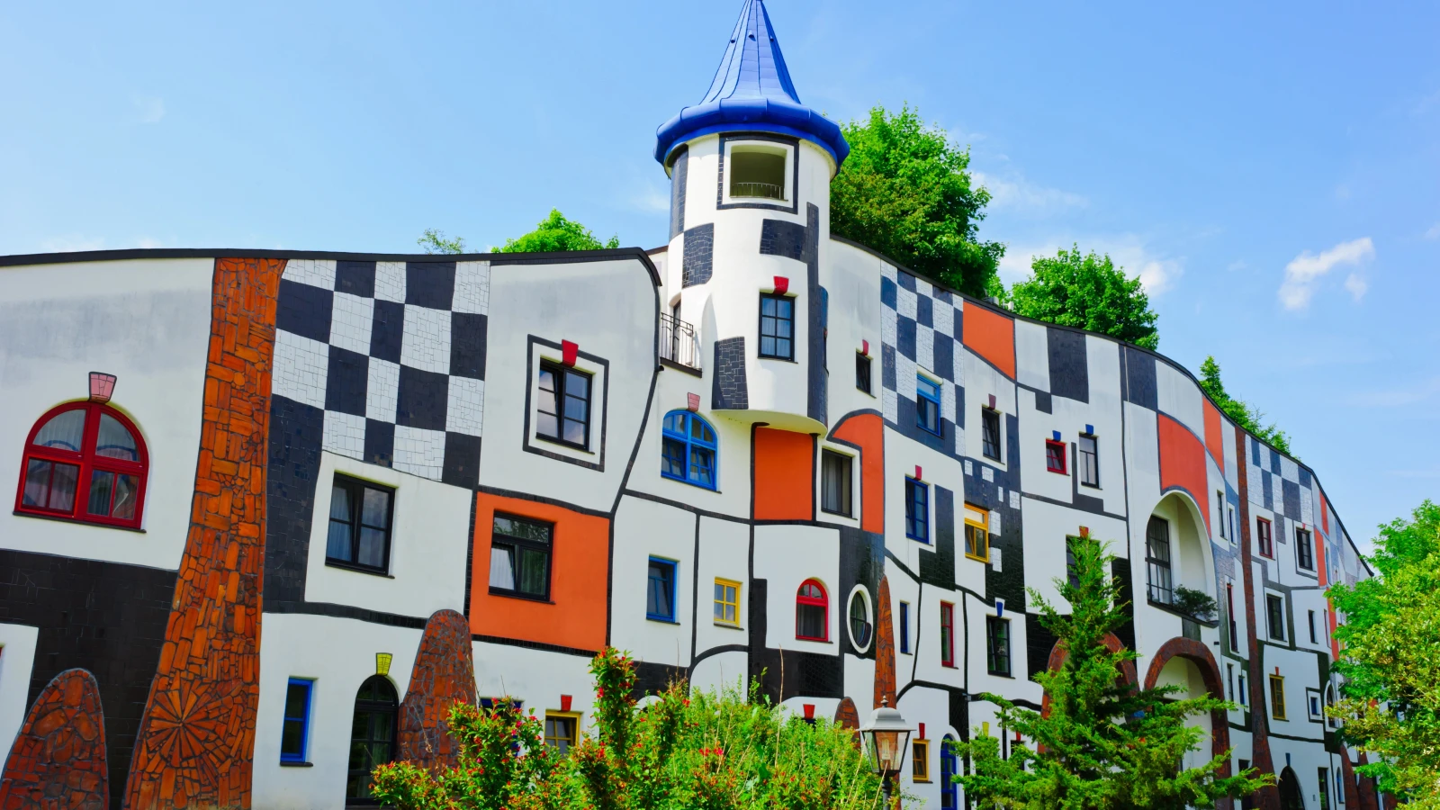 Lindau eröffnet Hundertwasser-Forum, © Depositfotos / Archiv- & Symbolbild / Neverhoods Lindau eröffnet Hundertwasser-Forum, © Depositfotos / Archiv- & Symbolbild / Neverhoods