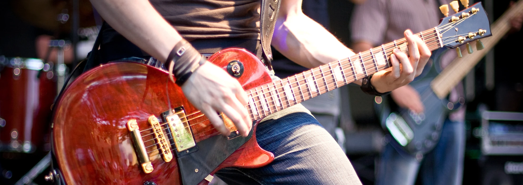 Gitarrenspieler, © Shutterstock Gitarrenspieler, © Shutterstock