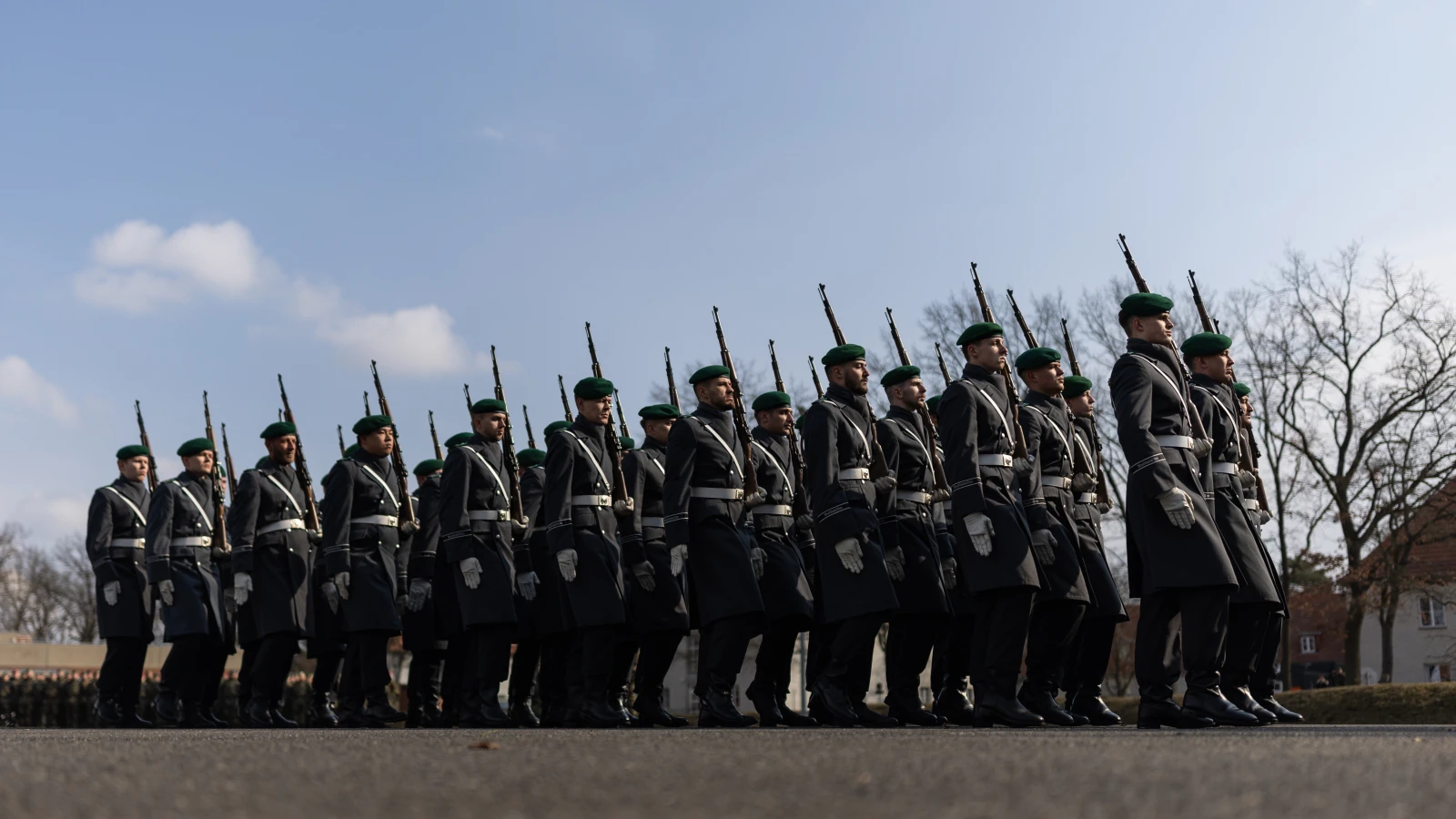 Alman Ordusu Binlerce Yeni Yedek Asker Eğitecek, © Foto: Hannes P. Albert/dpa Alman Ordusu Binlerce Yeni Yedek Asker Eğitecek, © Foto: Hannes P. Albert/dpa