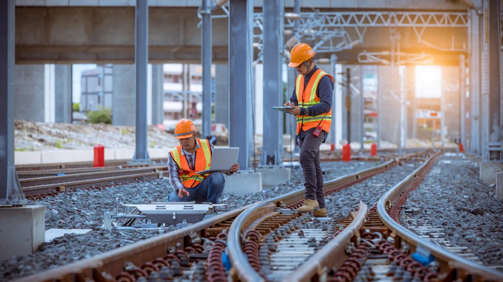 Hırsızlar gözlerini demiryollarına dikti, © shutterstock Hırsızlar gözlerini demiryollarına dikti, © shutterstock