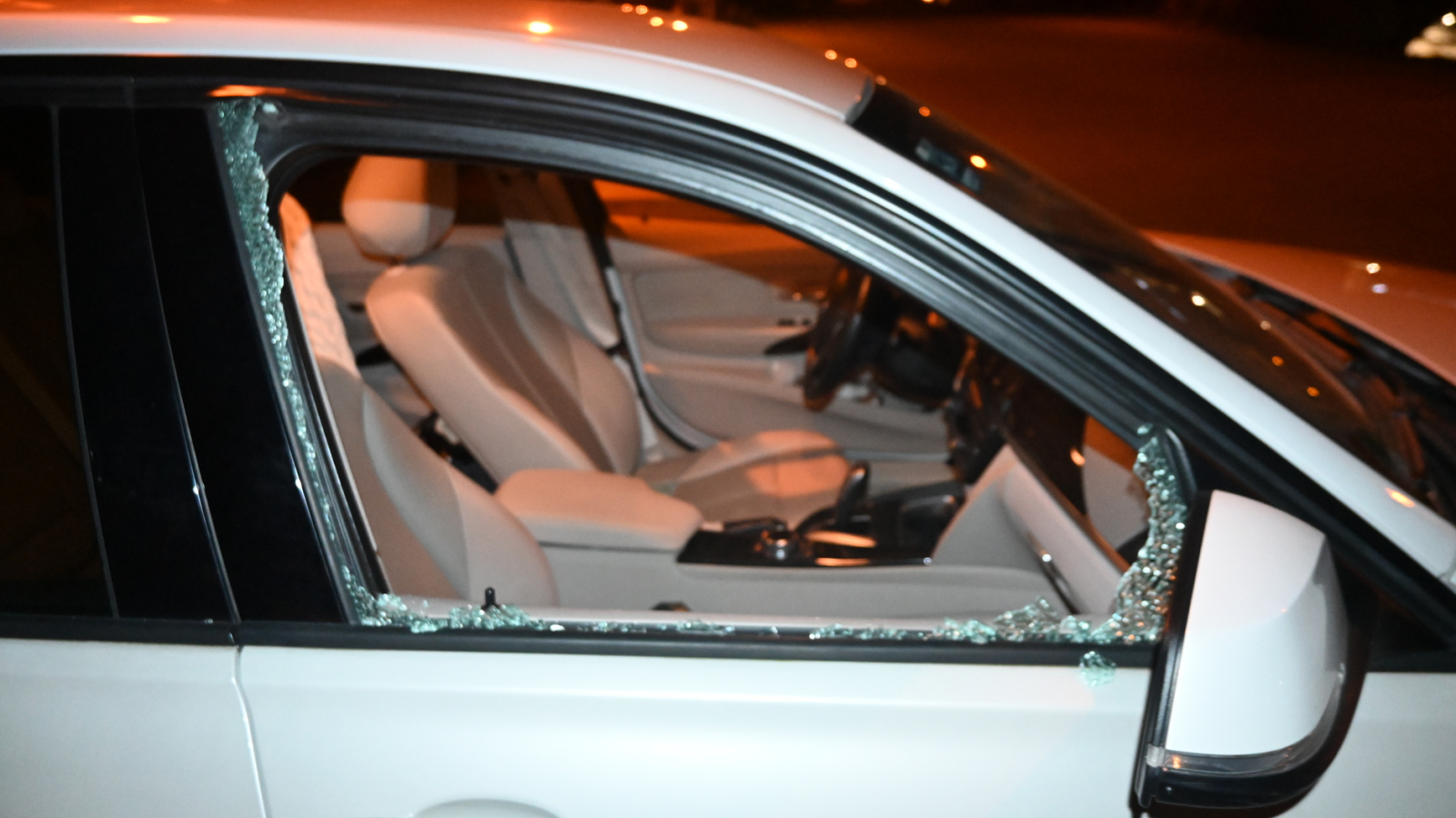 Einbruchdiebstahl in Fahrzeug und Wohnhaus, © lpfl