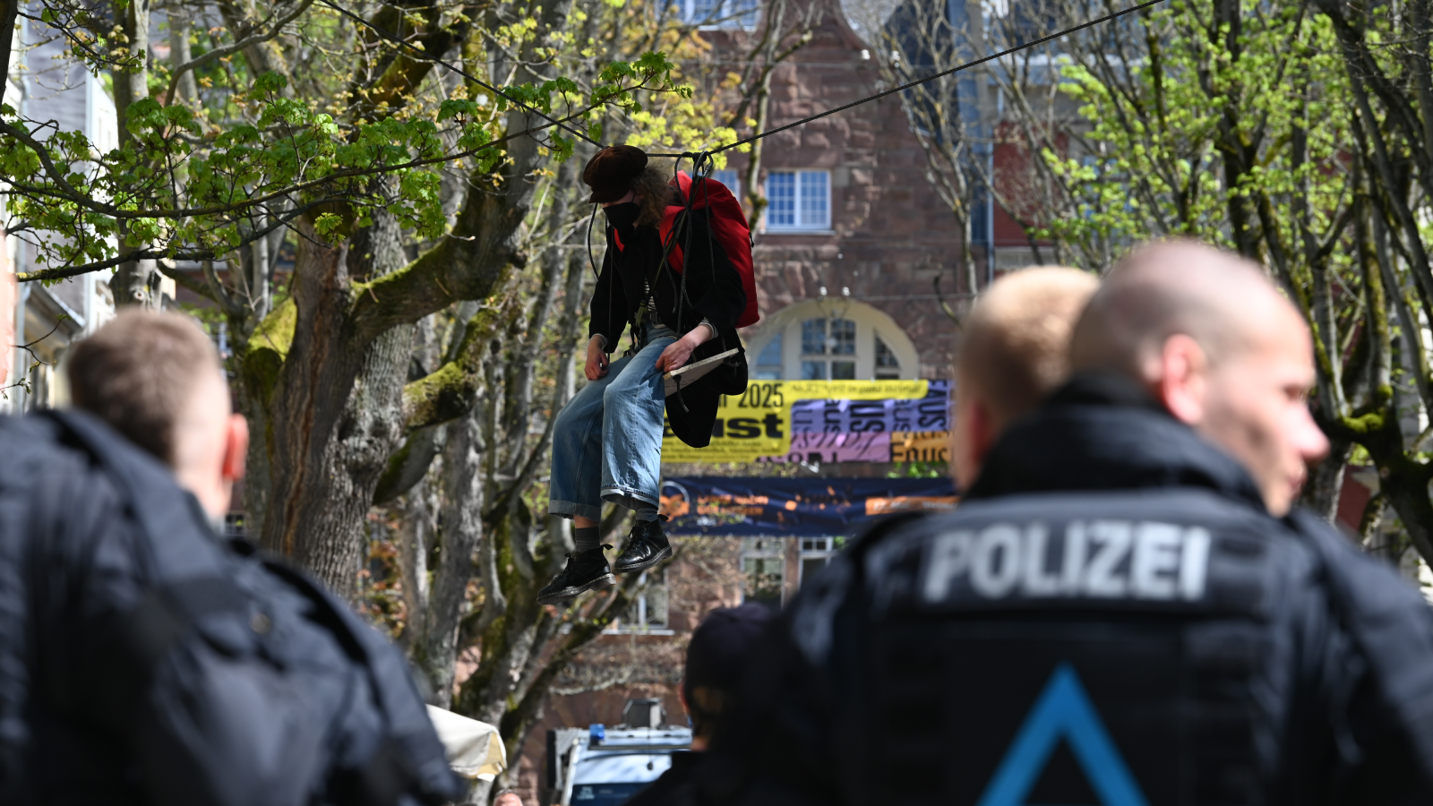 Dortmund’da Gösteriler Sonrası Şiddet: Üç Yaralı, © dpa