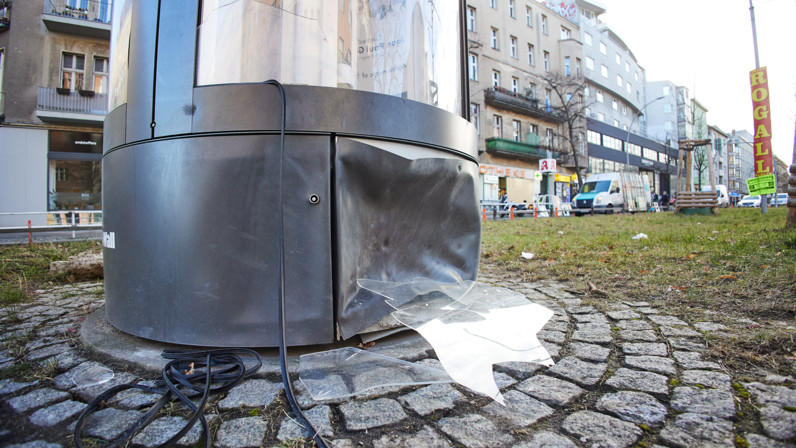 Oberhavel’de Kugelbombe Faciası: 1 Genç Öldü, Berlin'de de Yaralılar var!, © dpa