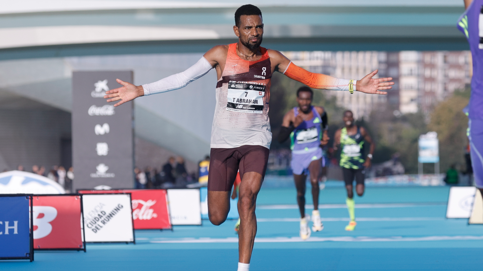 Abraham läuft Schweizer Marathon-Rekord, © KEYSTONE  EPA KAI FORSTERLING
