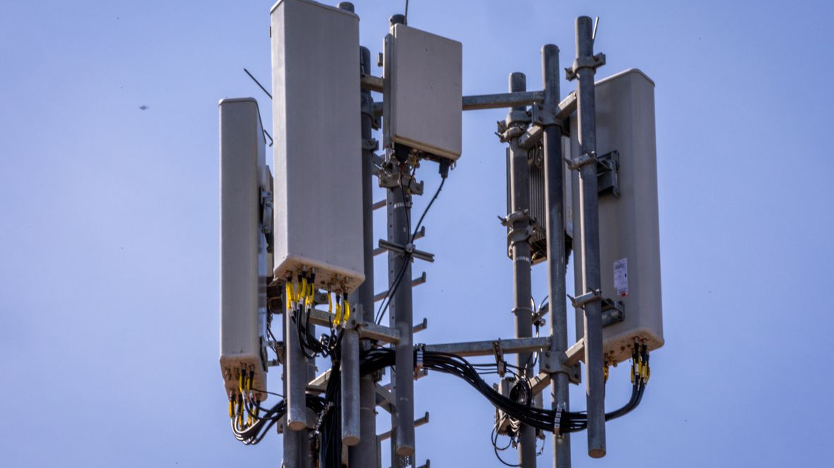 Hamburg U-Bahn tünellerinde telefon çekmiyor: Yolcular tepkili!, © Jens Büttner/dpa