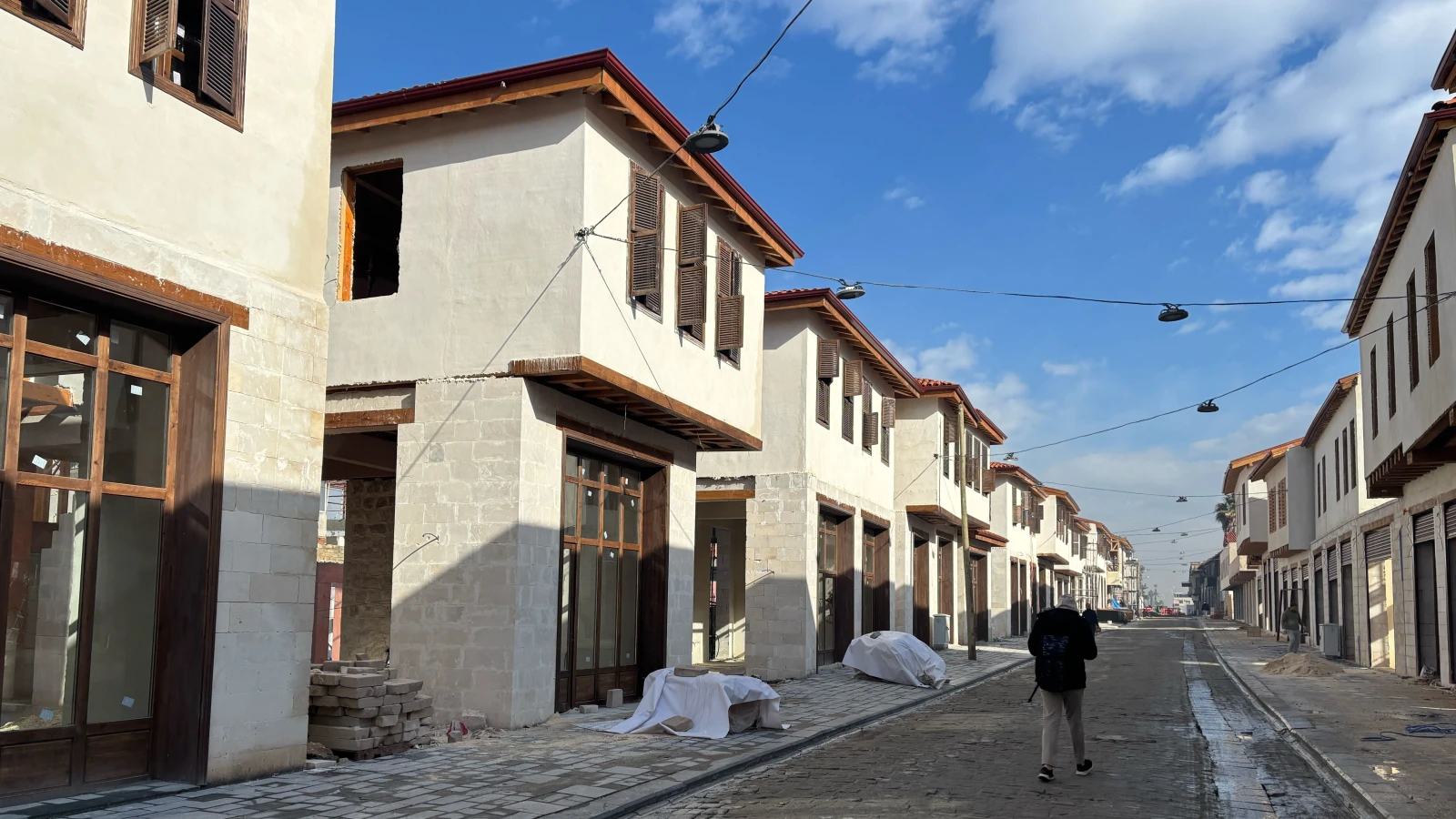 Türkiye 6 Şubat Depreminin Üçüncü Yılında: Anma Törenleri, Sessiz Yürüyüşler ve Politika Mesajları, © Mirjam Schmitt/dpa Türkiye 6 Şubat Depreminin Üçüncü Yılında: Anma Törenleri, Sessiz Yürüyüşler ve Politika Mesajları, © Mirjam Schmitt/dpa