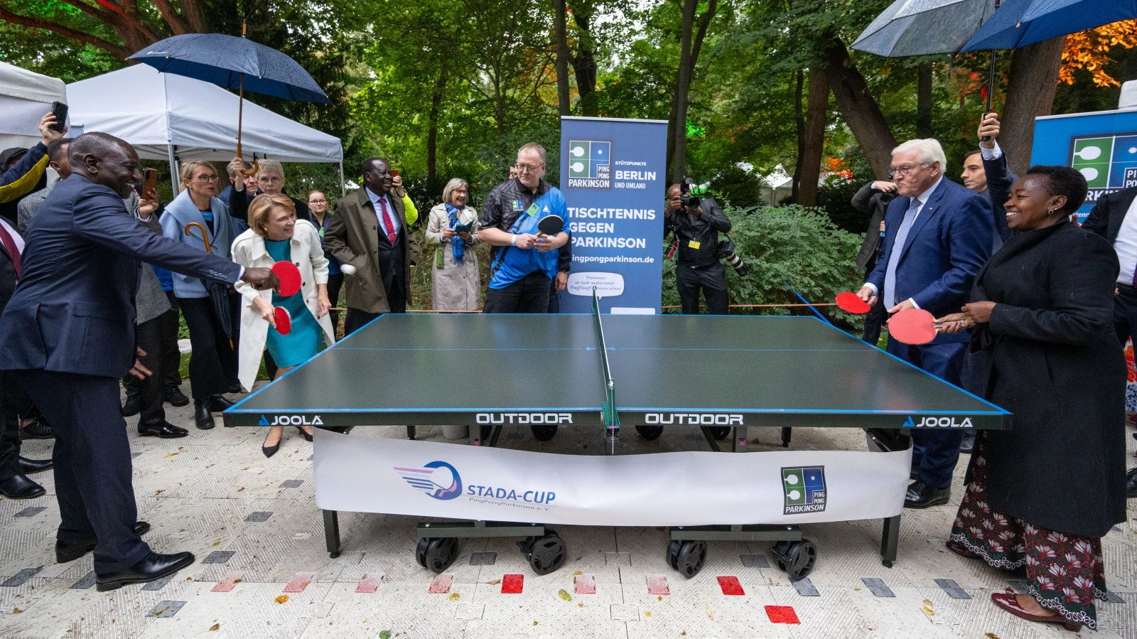 Cumhurbaşkanı Steinmeier Vatandaş Festivali Düzenledi!, © dpa Cumhurbaşkanı Steinmeier Vatandaş Festivali Düzenledi!, © dpa