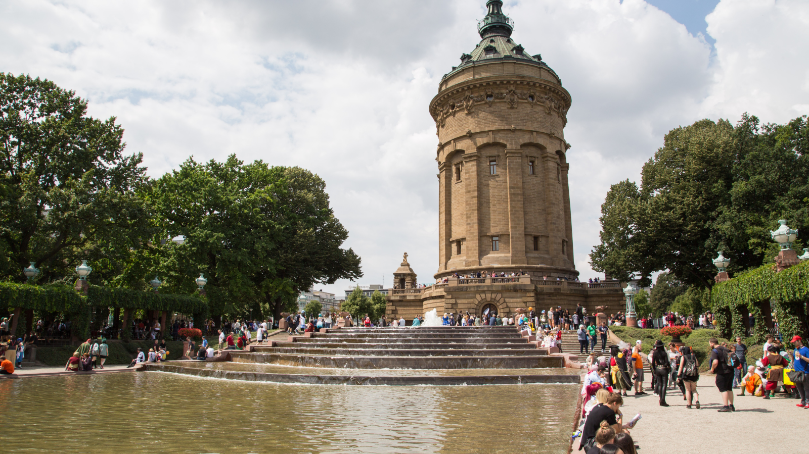 Ludwigshafen’de büyük Fastnacht hazırlığı: 60 bin kişi bekleniyor, © shutterstock
