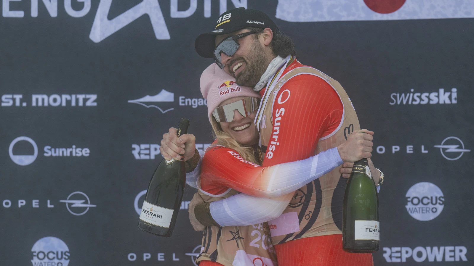 Smith und Regez holen WM-Gold im Mixed-Wettkampf, © Keystone/SDA Smith und Regez holen WM-Gold im Mixed-Wettkampf, © Keystone/SDA