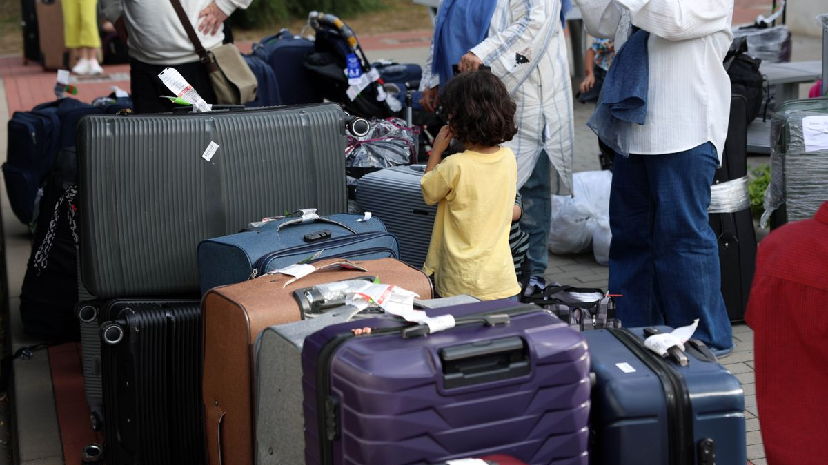 Afganlardan Almanya’ya yardım çağrısı!, © Stefan Rampfel/dpa