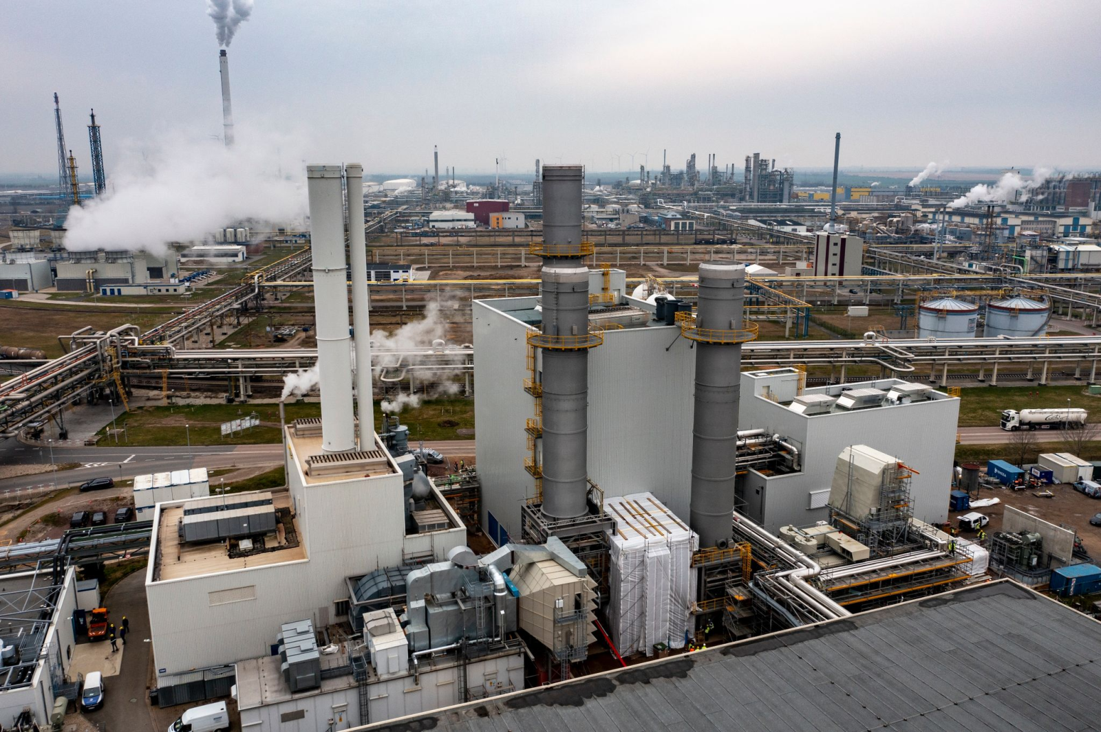 Blick auf das neue Gaskraftwerk für den Chemiepark.