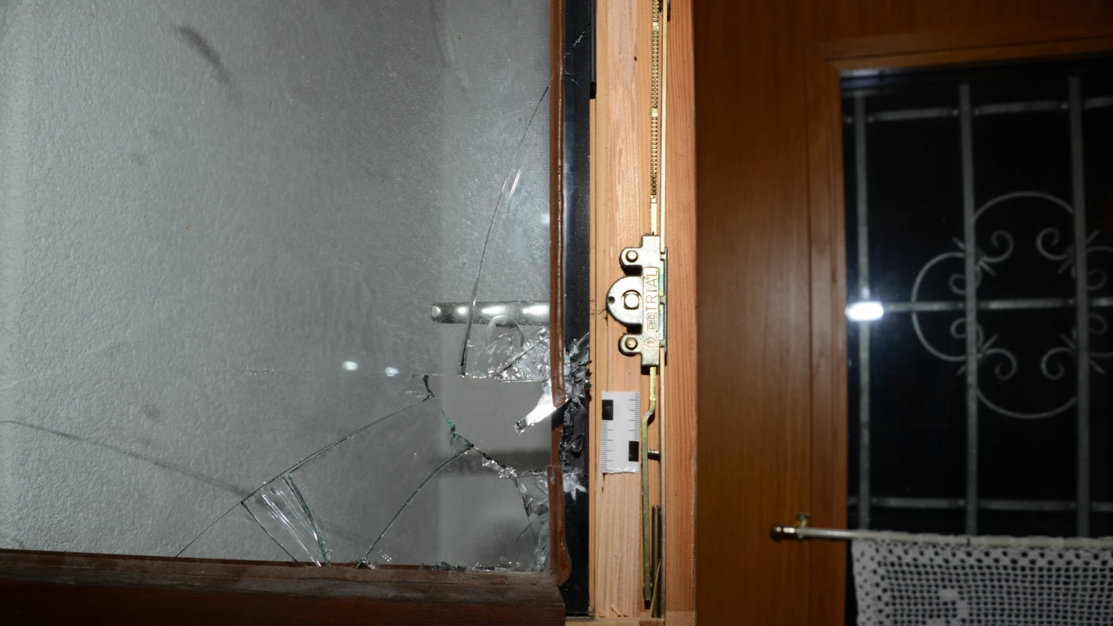 Einbrecher verursachen Schaden in Triesenberg, © Landespolizei Einbrecher verursachen Schaden in Triesenberg, © Landespolizei