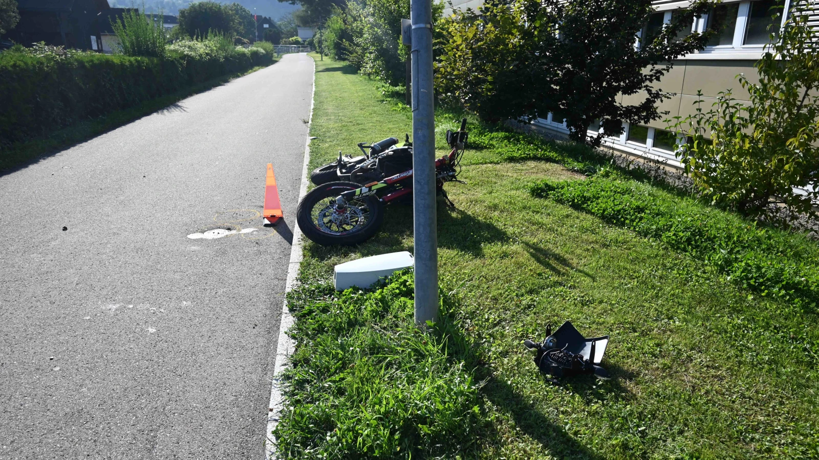 Selbstunfall mit Motorrad in Thal, © Kantonspolizei St. Gallen Selbstunfall mit Motorrad in Thal, © Kantonspolizei St. Gallen