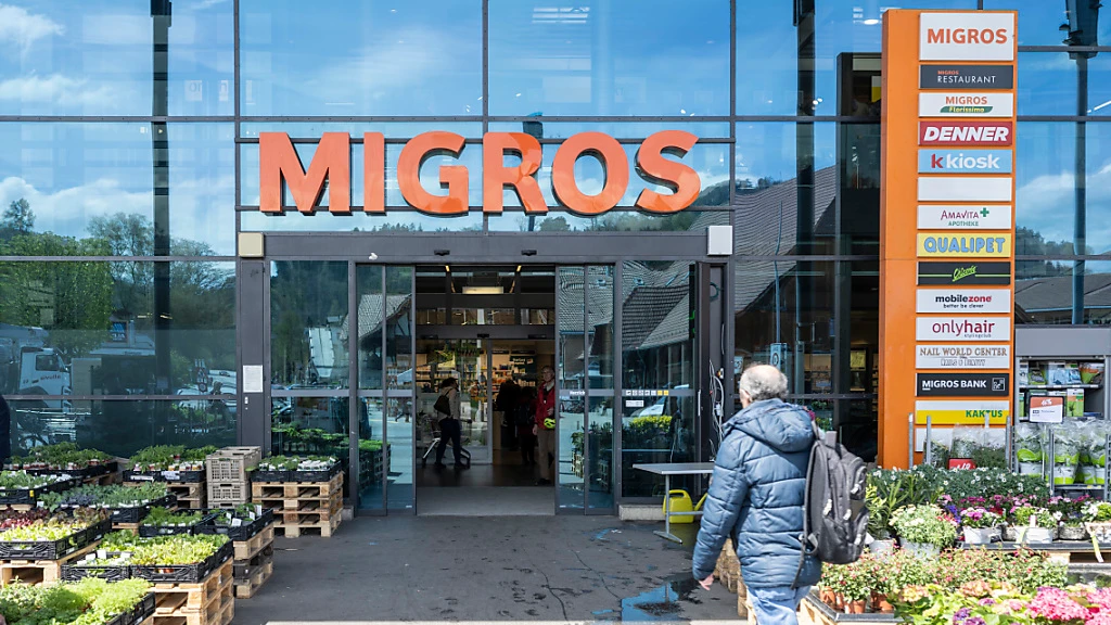 Migros verkauft Bereiche und baut Stellen ab, © Keystone / SDA / Archivbild Migros verkauft Bereiche und baut Stellen ab, © Keystone / SDA / Archivbild