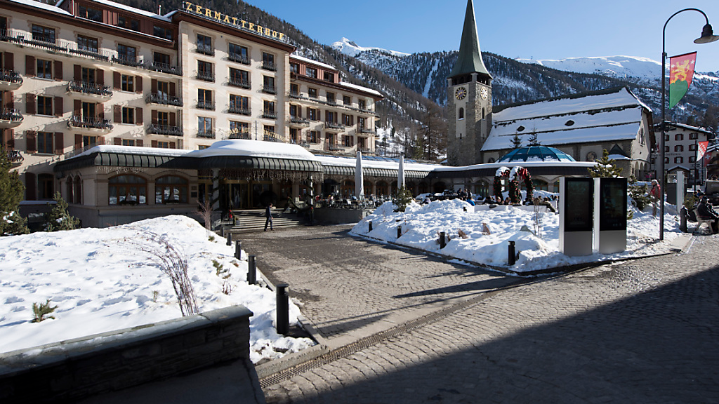 Schweizer Hotellerie mit neuem Übernachtungsrekord im 2023, © Keystone / SDA / Symbolbild