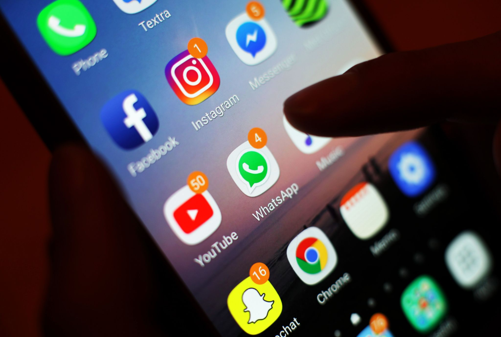 Influencer stehen im Visier der Finanzbehörden. (Symbolbild), © Yui Mok/PA Wire/dpa