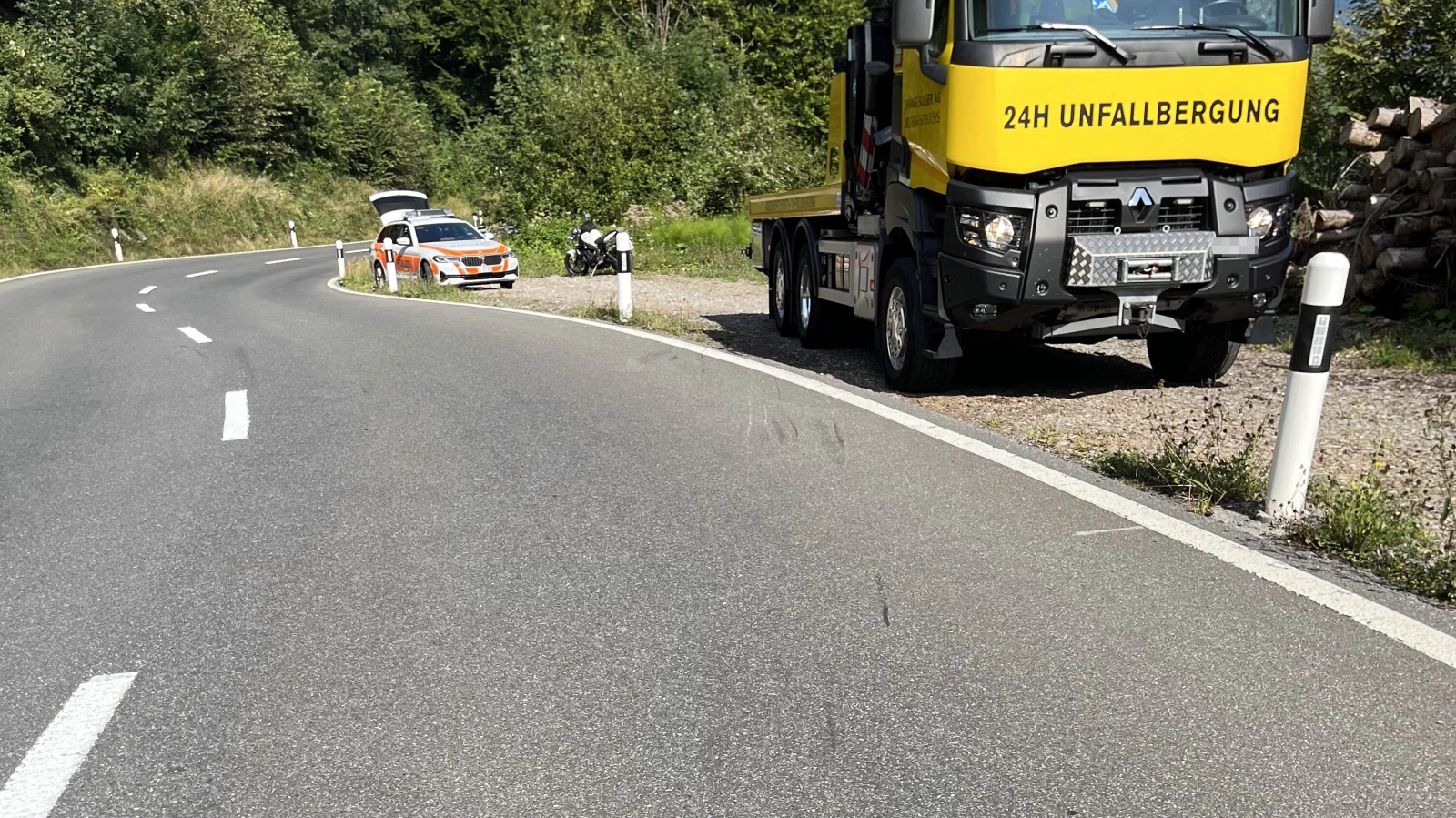 Selbstunfall mit Motorrad in Gams, © Kantonspolizei St. Gallen Selbstunfall mit Motorrad in Gams, © Kantonspolizei St. Gallen