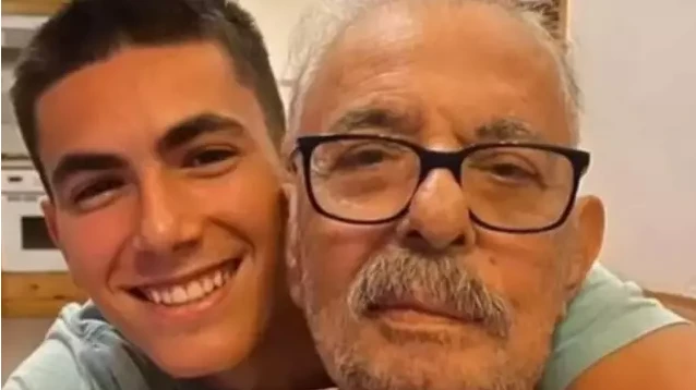 Ferdi Tayfur’un Oğlu Yıllar Sonra Ortaya Çıktı, © sondakika.com Ferdi Tayfur’un Oğlu Yıllar Sonra Ortaya Çıktı, © sondakika.com