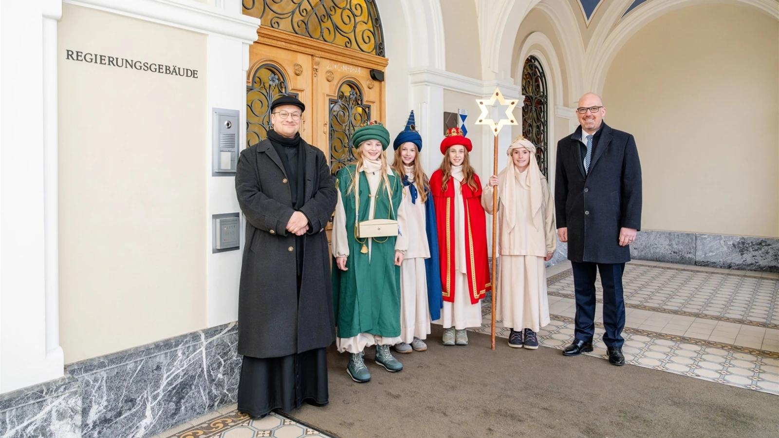 Besuch der Heiligen drei Könige im Regierungsgebäude, © IKR Besuch der Heiligen drei Könige im Regierungsgebäude, © IKR