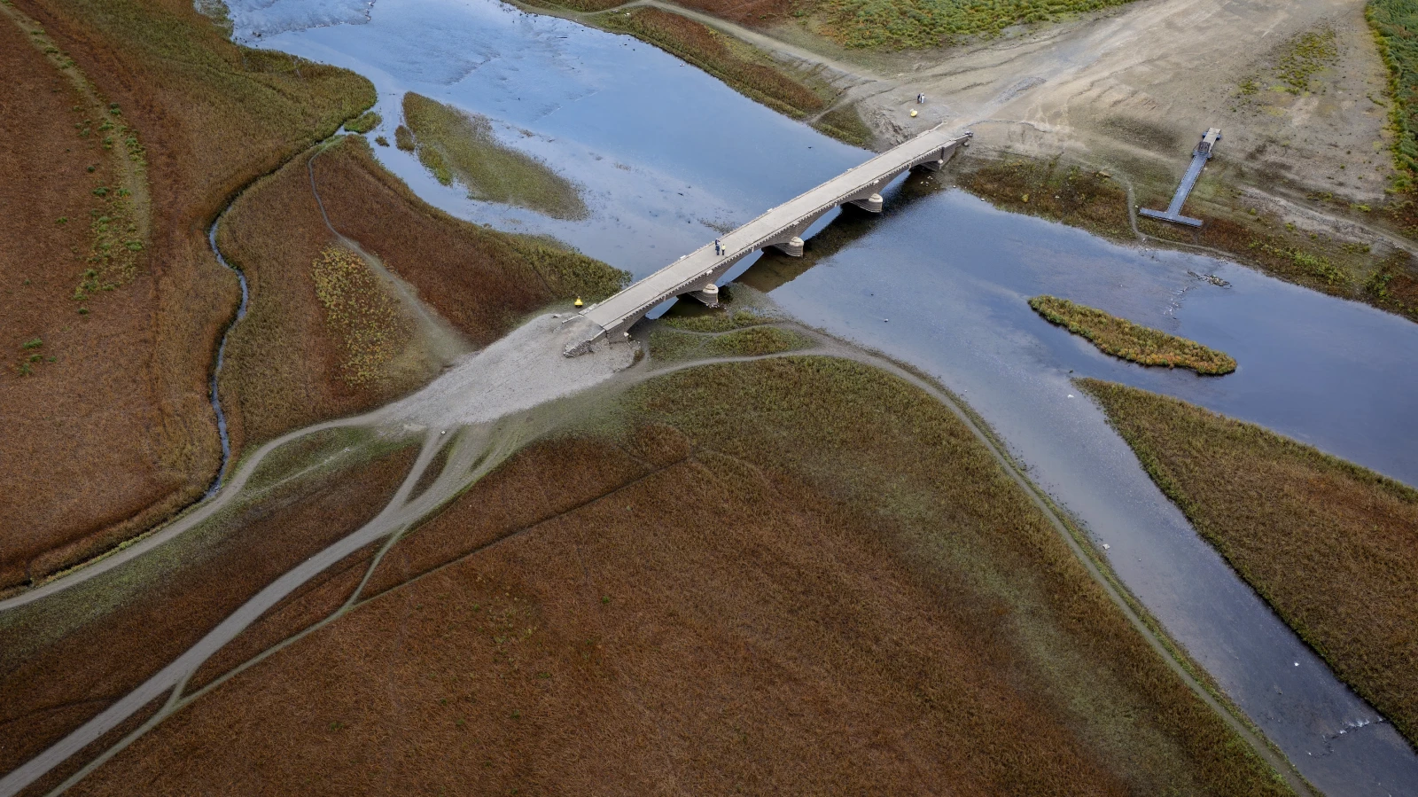 Mayschoß’ta Saffenburg Bisiklet Köprüsü Montajı Başladı, © Swen Pförtner/dpa Mayschoß’ta Saffenburg Bisiklet Köprüsü Montajı Başladı, © Swen Pförtner/dpa