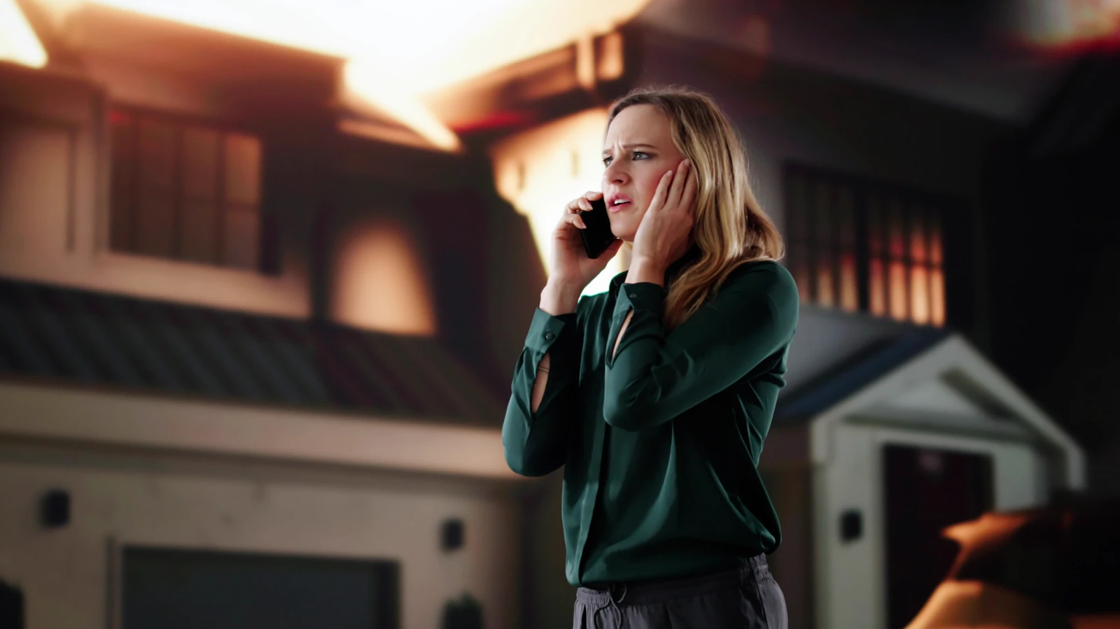 Noel ve yılbaşı günlerinde yalnız değilsiniz: Tatilde ulaşılabilen yardım ve destek hatları, © shutterstock Noel ve yılbaşı günlerinde yalnız değilsiniz: Tatilde ulaşılabilen yardım ve destek hatları, © shutterstock