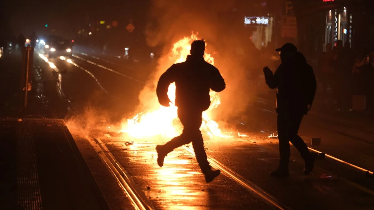 2026’ya girilen Silvester gecesi, Almanya ve Avrupa genelinde yaşanan çok sayıda olayla hafızalara kazındı, © Sebastian Willnow/dpa 2026’ya girilen Silvester gecesi, Almanya ve Avrupa genelinde yaşanan çok sayıda olayla hafızalara kazındı, © Sebastian Willnow/dpa