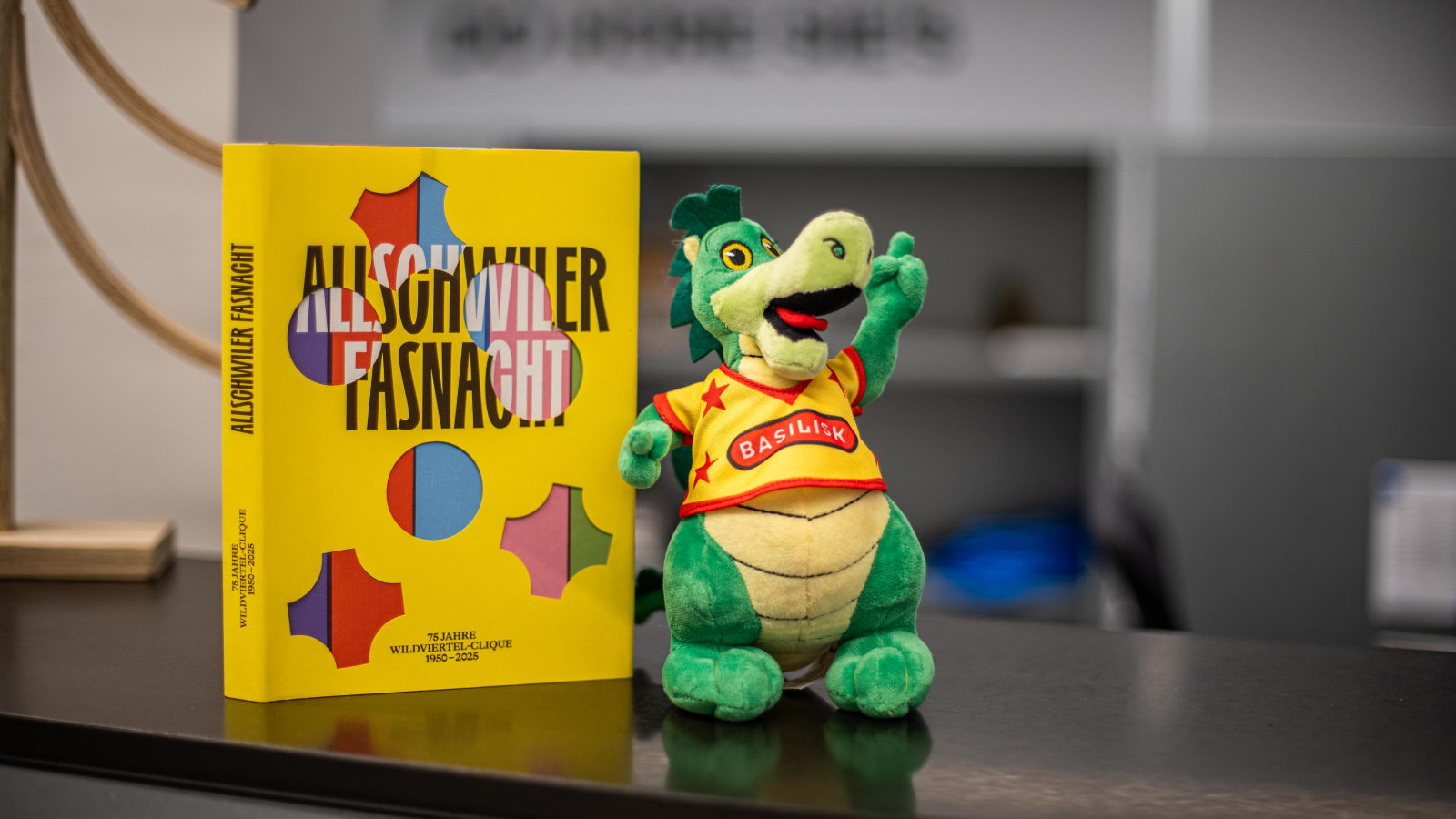 Ein Buch aus Allschwil – und im Bett mit den Schränz-Gritte, © Tirami 